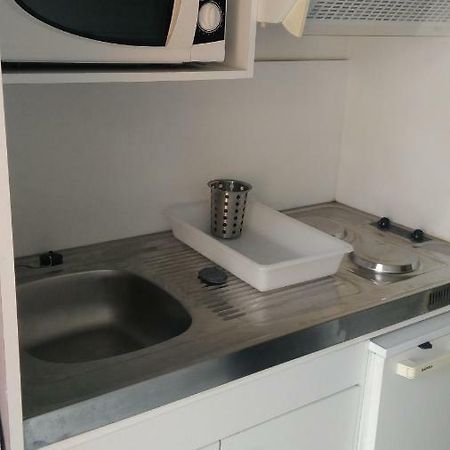 Grande Maison Sur 2000 M2 De Terrain Avec Un Studio Amenage Pour 2 Personnes2 萨利-德贝阿恩 外观 照片